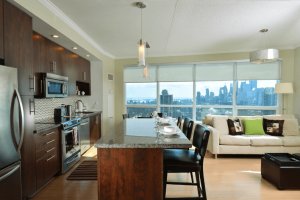 Charisma Suite Short Term Serviced Apartments Toronto
