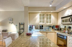 Laughter_Suite_Furnished_Rentals_Toronto