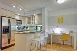 Serendipity Suite Fully Furnished Luxury Suites Toronto, ON