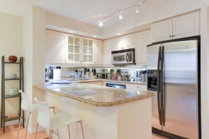 Laughter_Suite_Furnished_Rentals_Toronto