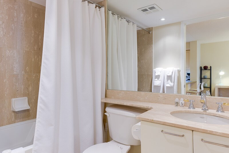 Laughter_Suite_Furnished_Rentals_Toronto